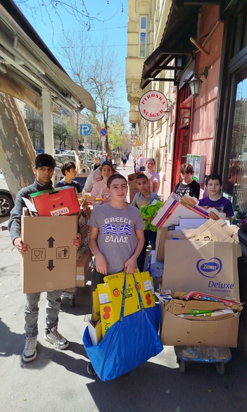 ISKOLAI PAPÍRGYŰJTÉS – A GYŐZTESEK JUTALMA…