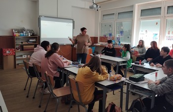 RÁCZNÉ PILÁK NIKOLETTA KOLLÉGANŐNK BEMUTATÓ ÓRÁJA